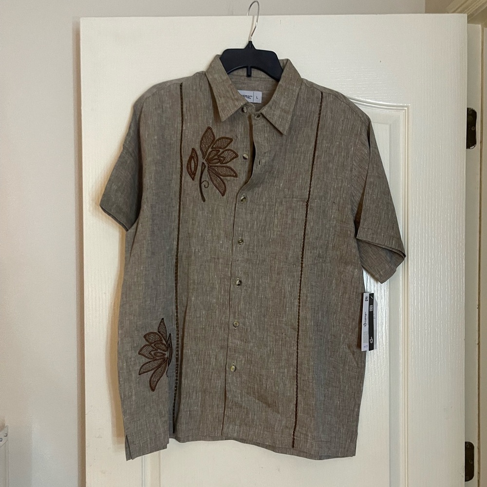 Guayabera mexicana embroidered